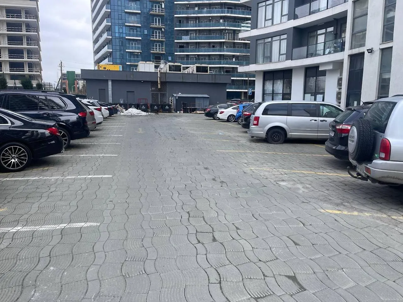 Paradise Apartments White Sails Batumi 0*,  Georgia
