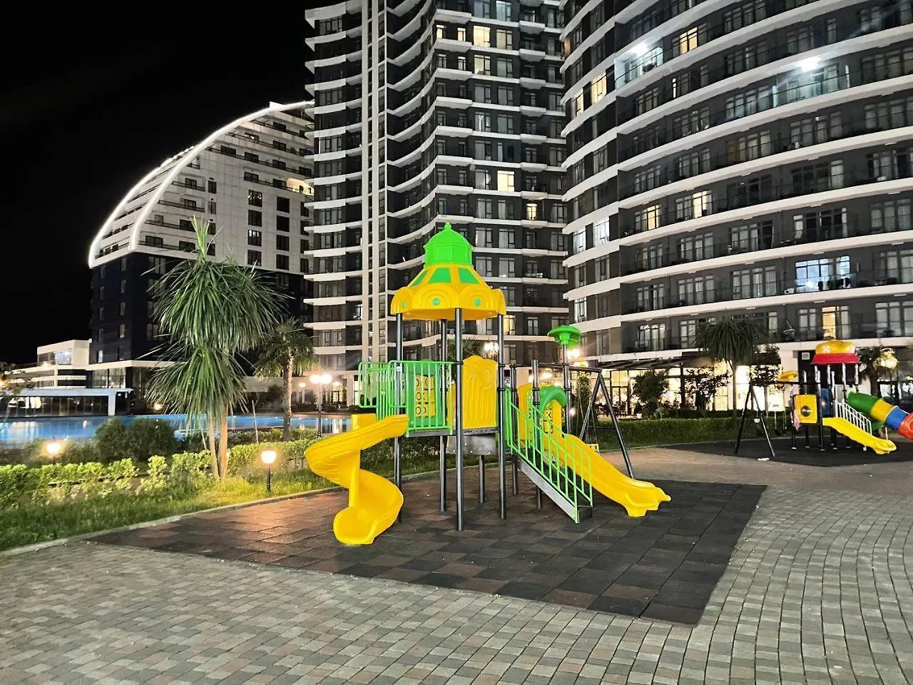 Paradise Apartments White Sails Batumi 0*,  Georgia
