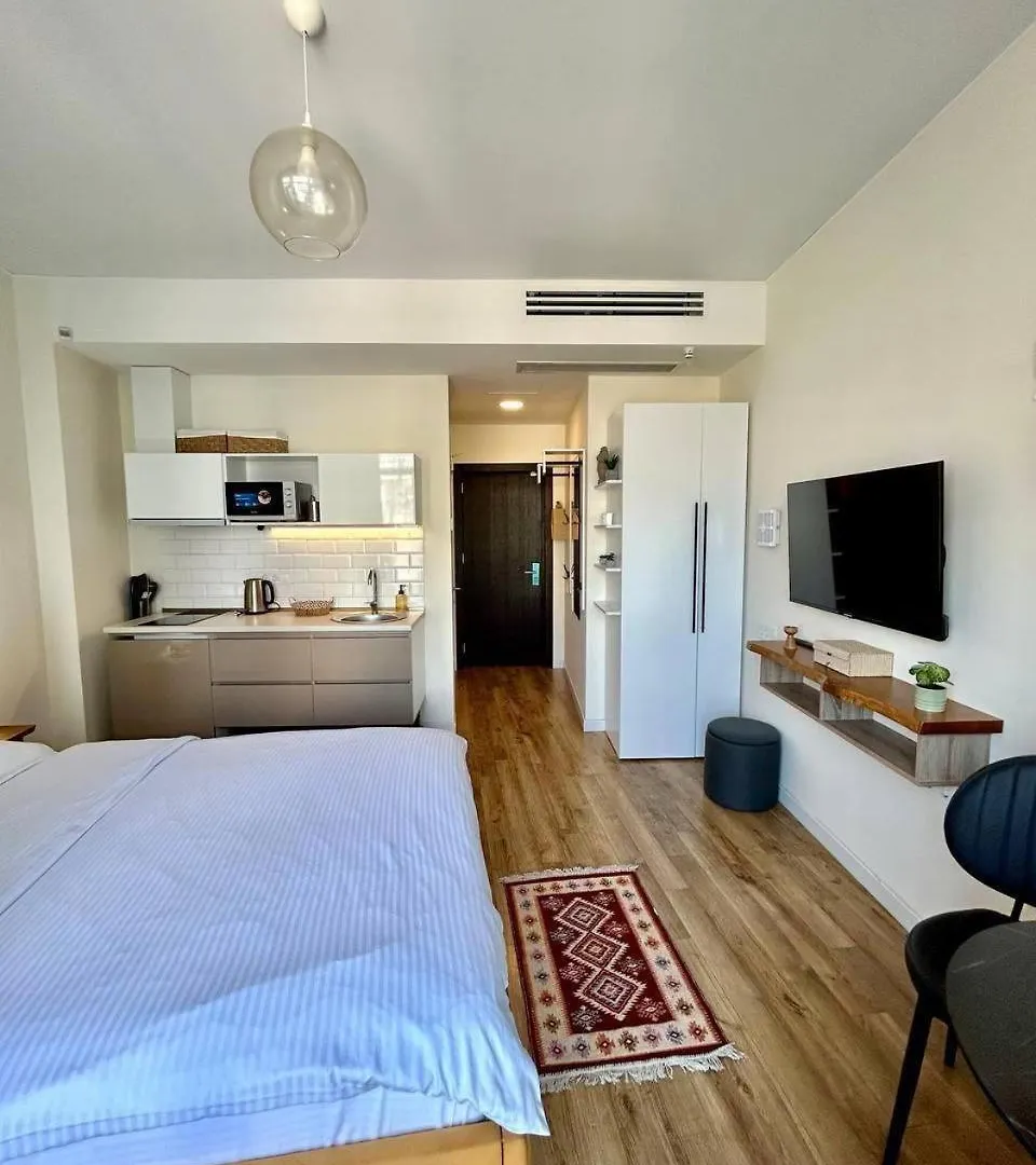 Paradise Apartments White Sails Batumi 0*,