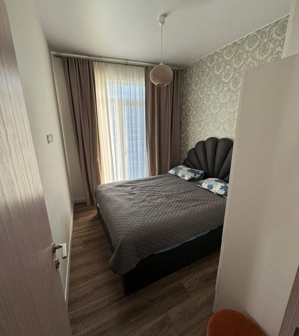 Paradise Apartments White Sails Батуми 0*,